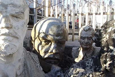 Снося старые памятники, новую экономику не построить